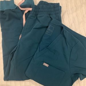 Caribbean blue FIGS.